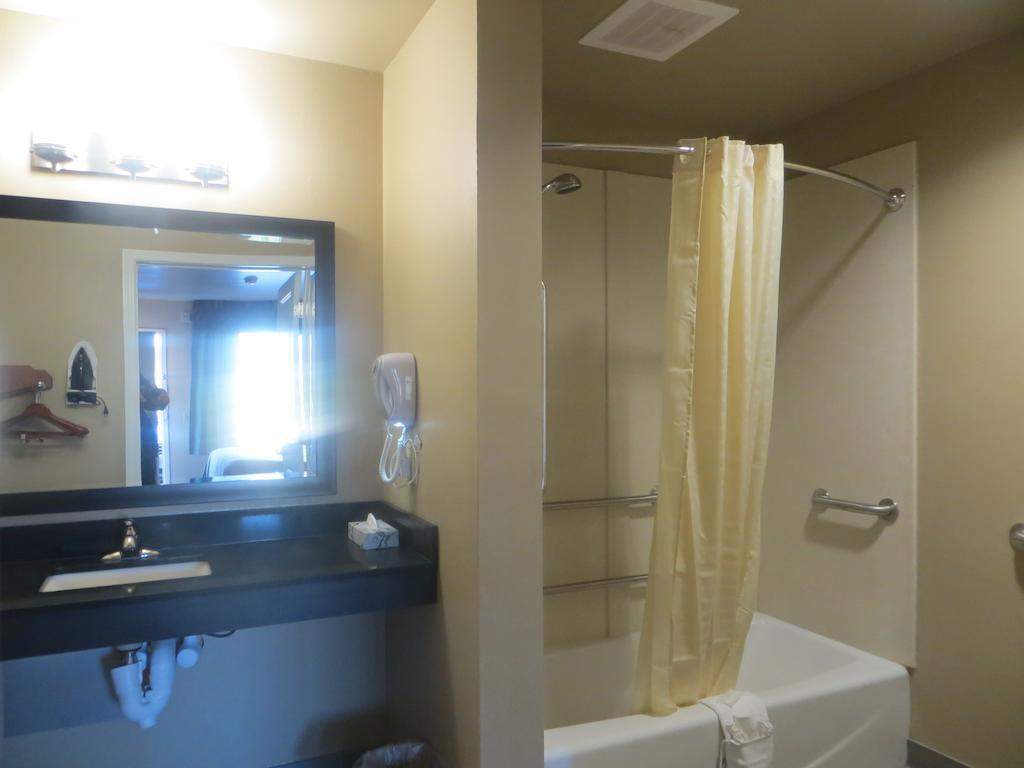 Garden Inn & Suites ליטל רוק מראה חיצוני תמונה