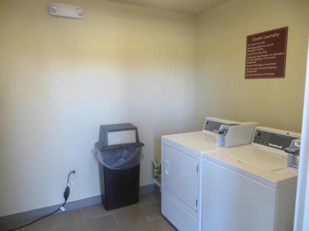 Garden Inn & Suites ליטל רוק מראה חיצוני תמונה
